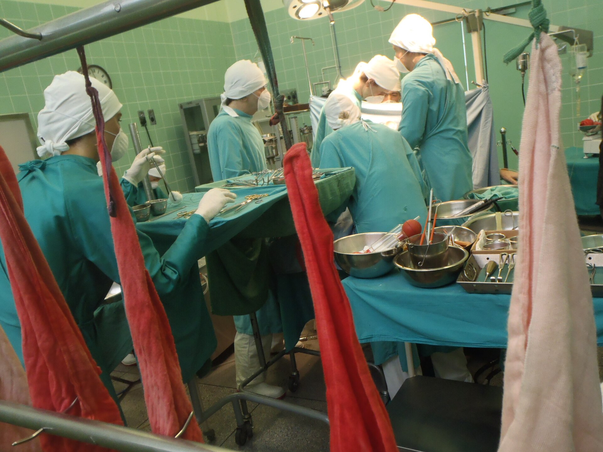 Reconstruction of an early heart-transplant operating theatre